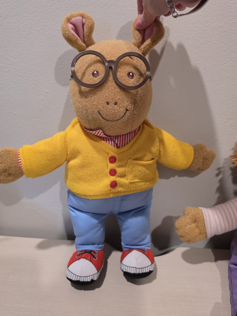 Vintage 90s Playskool Hasbro PBS Kids Arthur & DW Plush Set - Picture 3 of 11